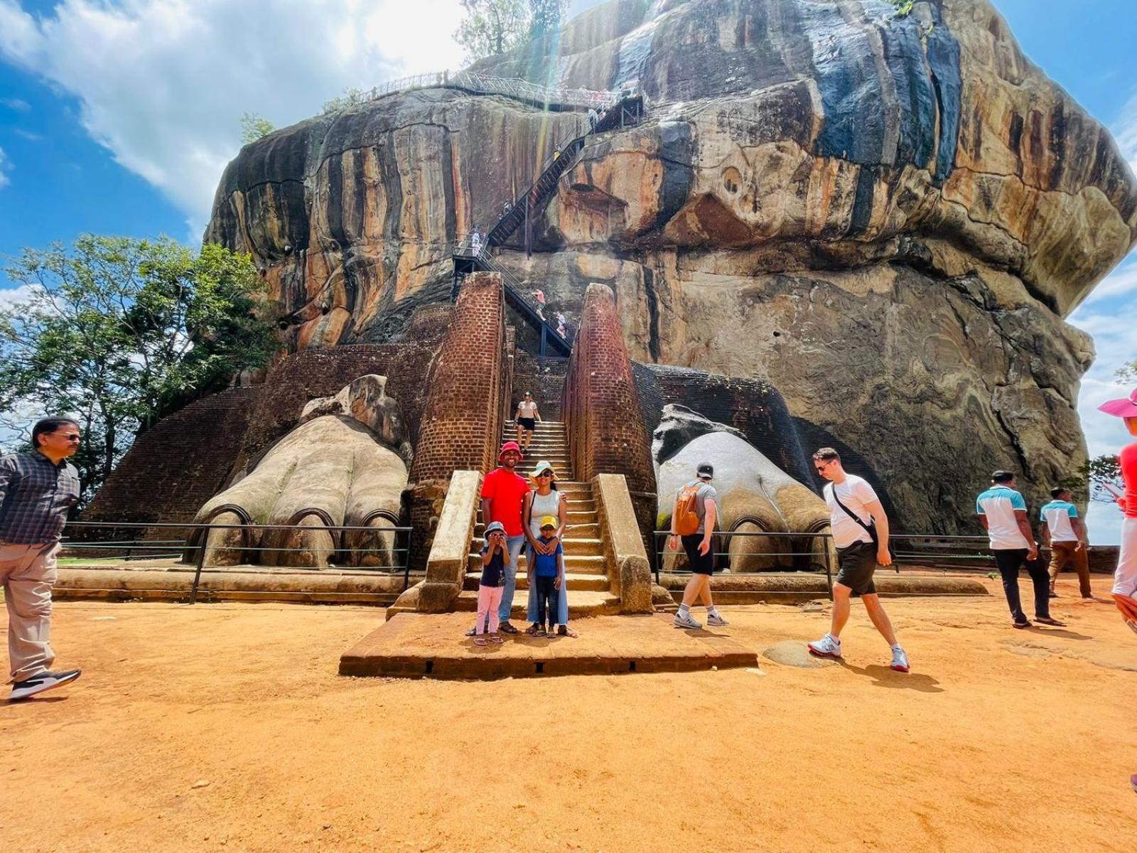 Hotel Birdwing Sigiriya Exterior foto